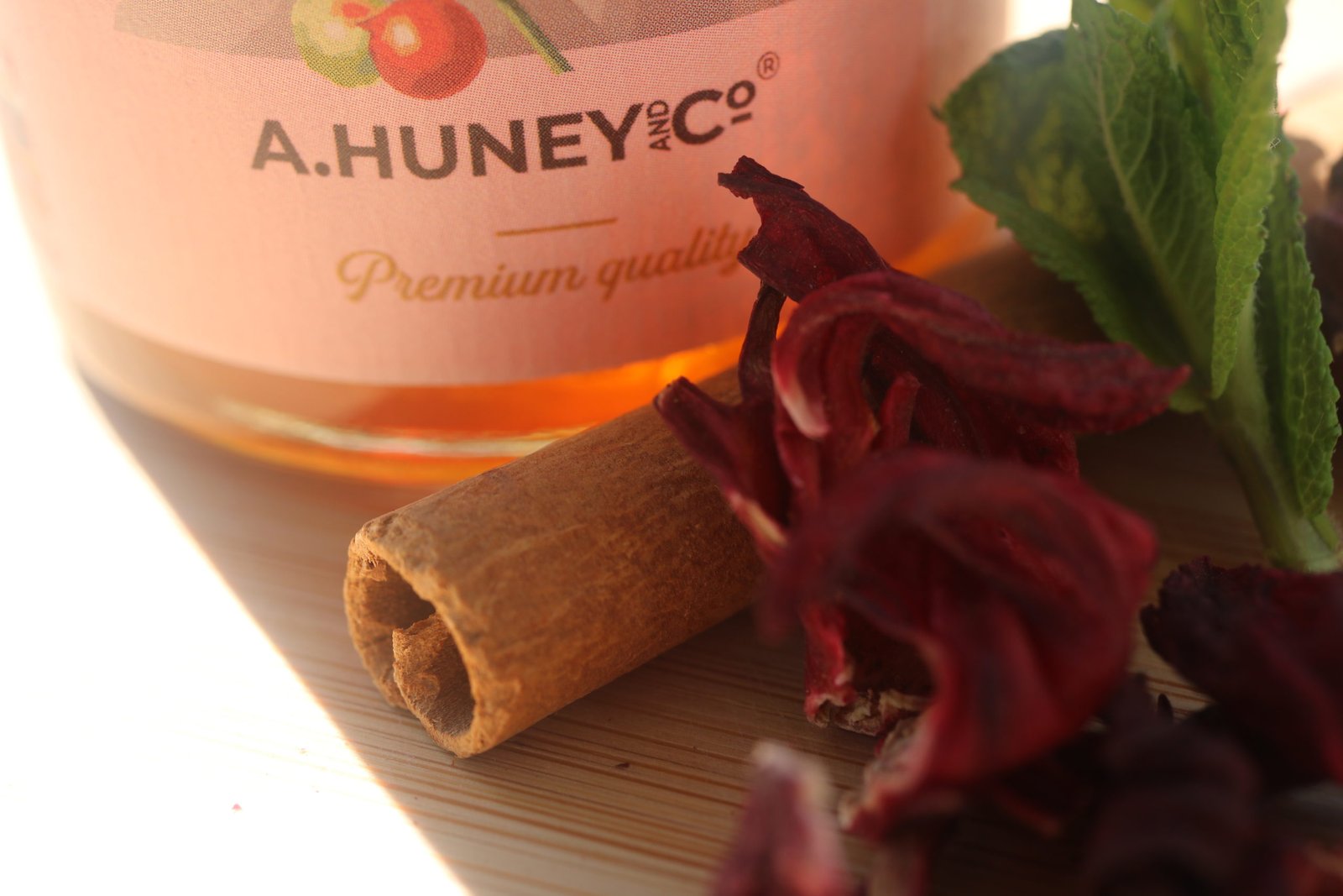 Boisson aux fleurs d_hibiscus - Hibiscus Tea Ahuney recette 01 (3)