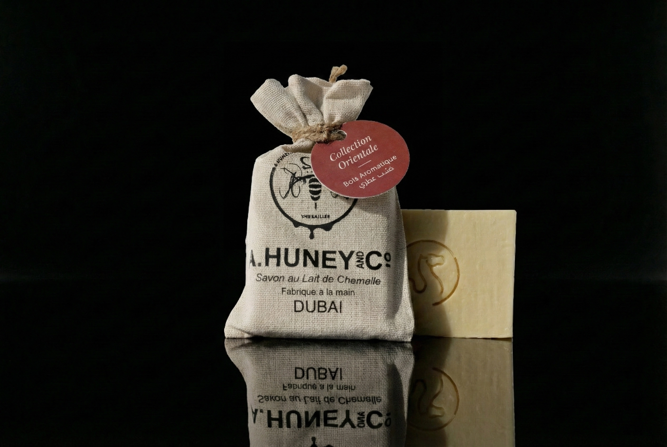 Savon Au Lait De Chamelle - Bois Aromatique (senteur se rapprochant au Oud)